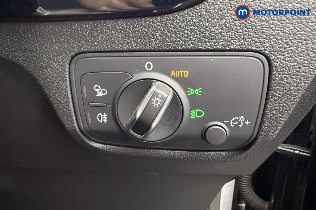 Audi Q2 Black Edition Manual Petrol SUV - Stock Number (1585037) - 13th supplementary image