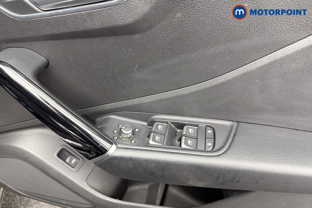 Audi Q2 Black Edition Manual Petrol SUV - Stock Number (1585037) - 14th supplementary image