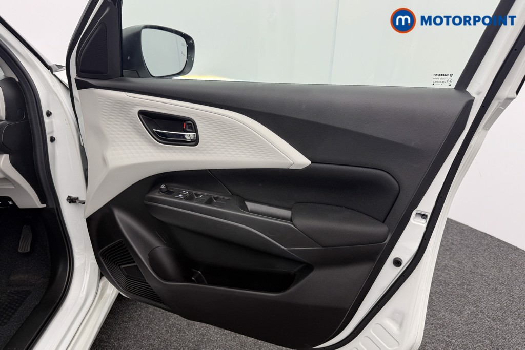 Suzuki Swift Motion Manual Petrol Hatchback - Stock Number (1585094) - 12th supplementary image