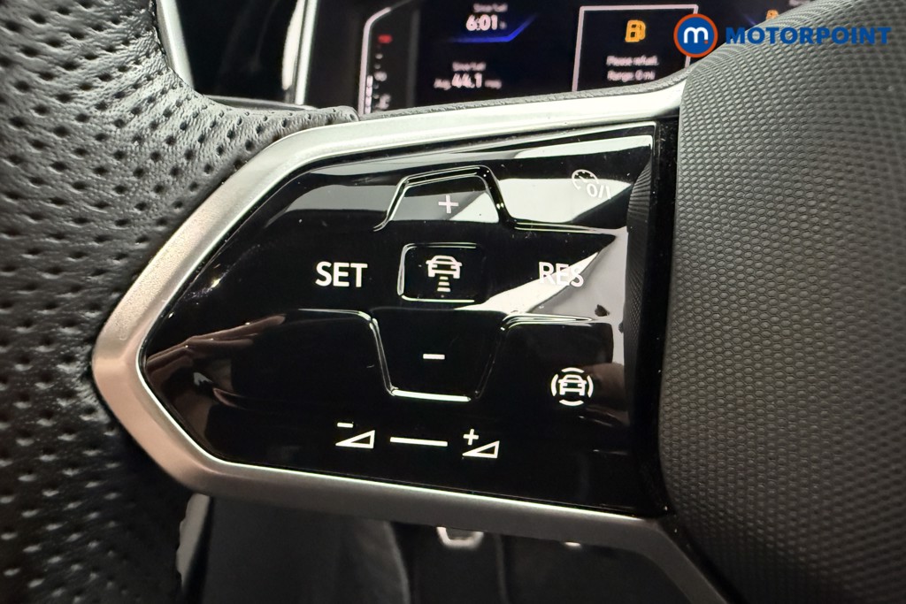 Volkswagen T-Roc R-Line Manual Petrol SUV - Stock Number (1585174) - 4th supplementary image