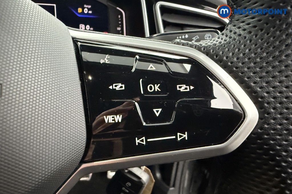 Volkswagen T-Roc R-Line Manual Petrol SUV - Stock Number (1585174) - 5th supplementary image