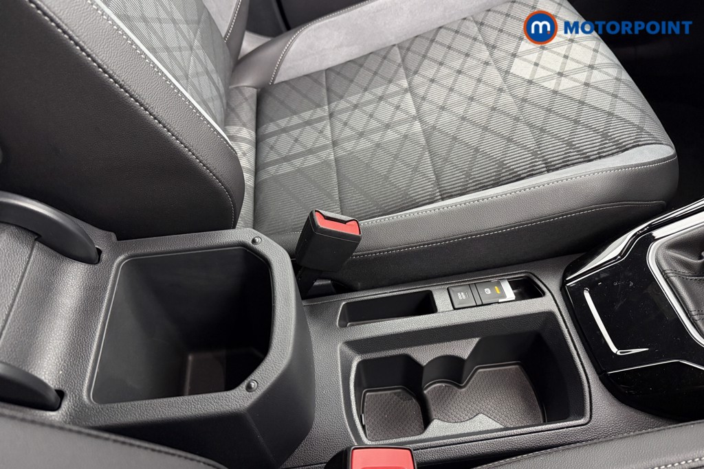 Volkswagen T-Roc R-Line Manual Petrol SUV - Stock Number (1585174) - 15th supplementary image