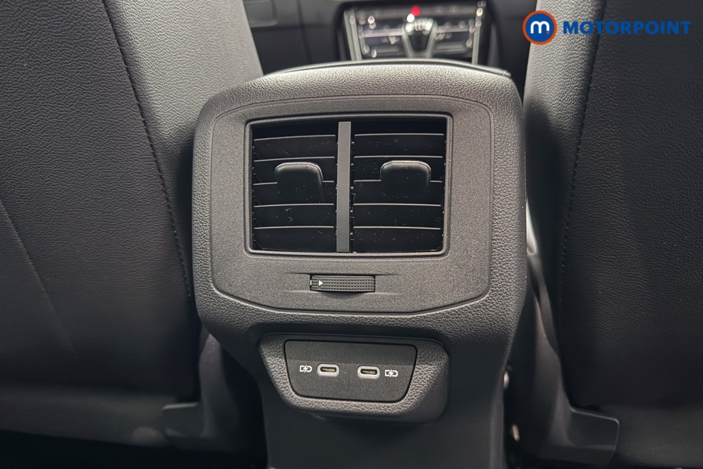 Volkswagen T-Roc R-Line Manual Petrol SUV - Stock Number (1585174) - 23rd supplementary image