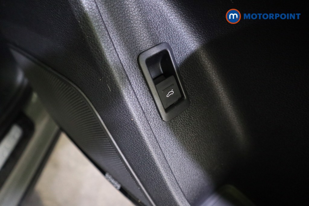 Audi Q3 Sport Automatic Petrol SUV - Stock Number (1585770) - 13th supplementary image