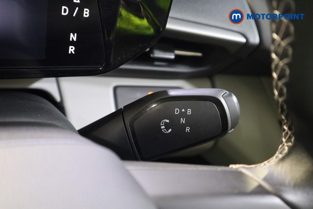 Ford Explorer Select Automatic Electric SUV - Stock Number (1586201) - 6th supplementary image