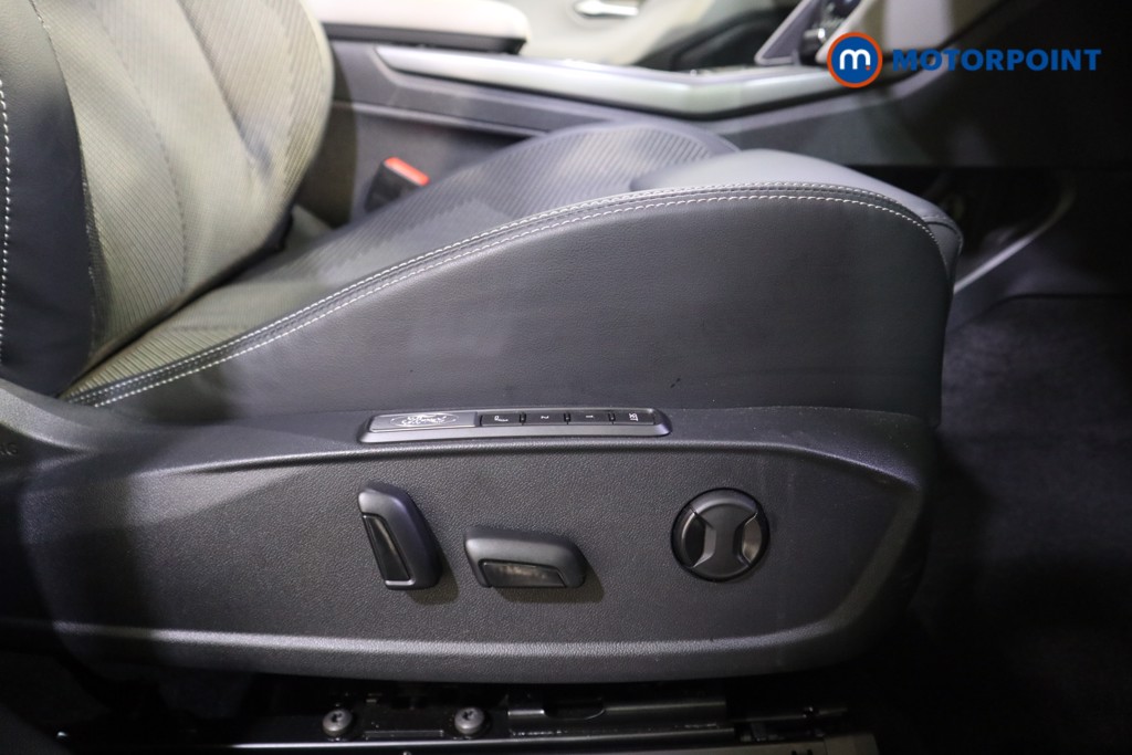 Ford Explorer Select Automatic Electric SUV - Stock Number (1586201) - 12th supplementary image