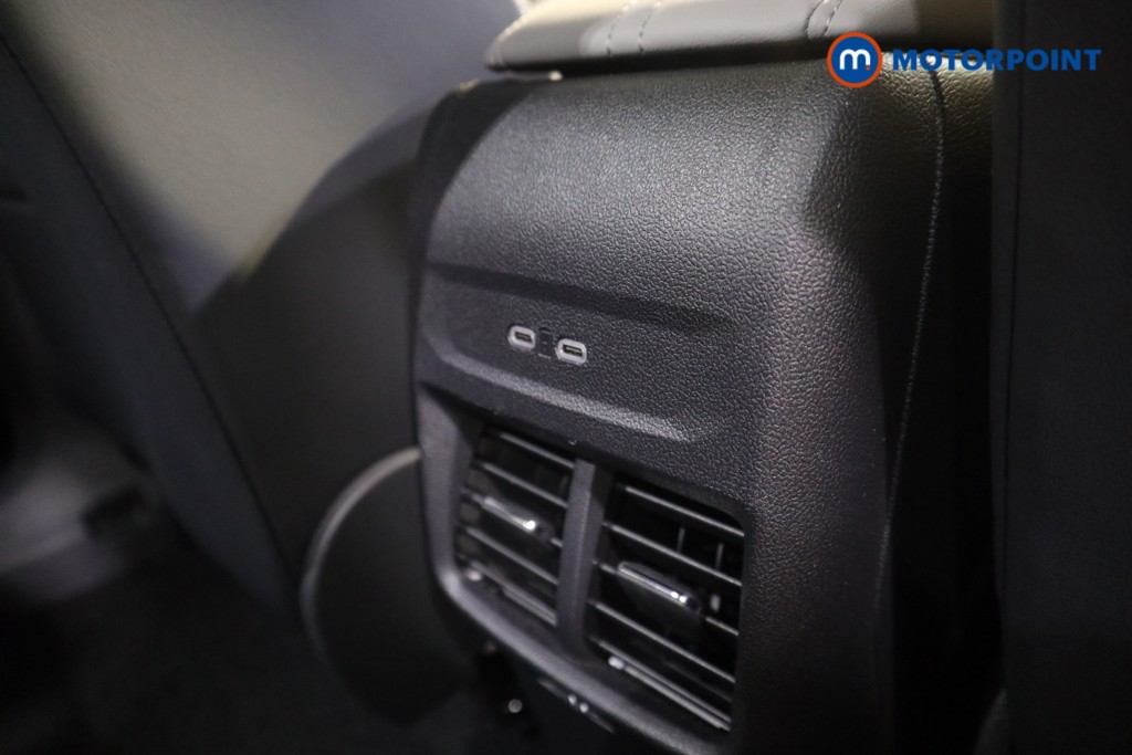 Ford Explorer Select Automatic Electric SUV - Stock Number (1586201) - 16th supplementary image