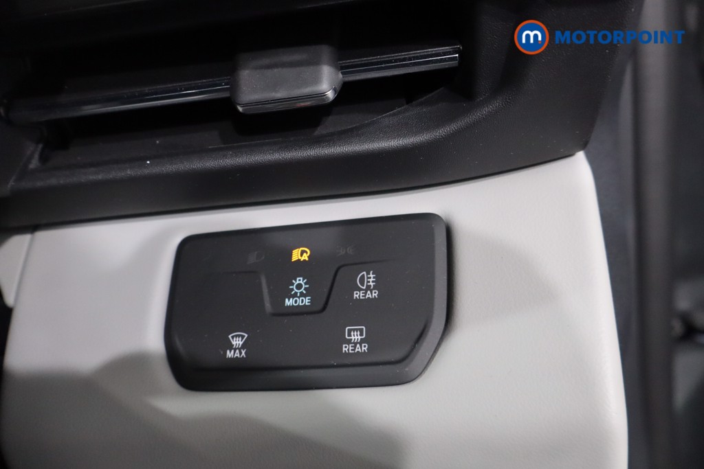 Ford Explorer Select Automatic Electric SUV - Stock Number (1586206) - 20th supplementary image