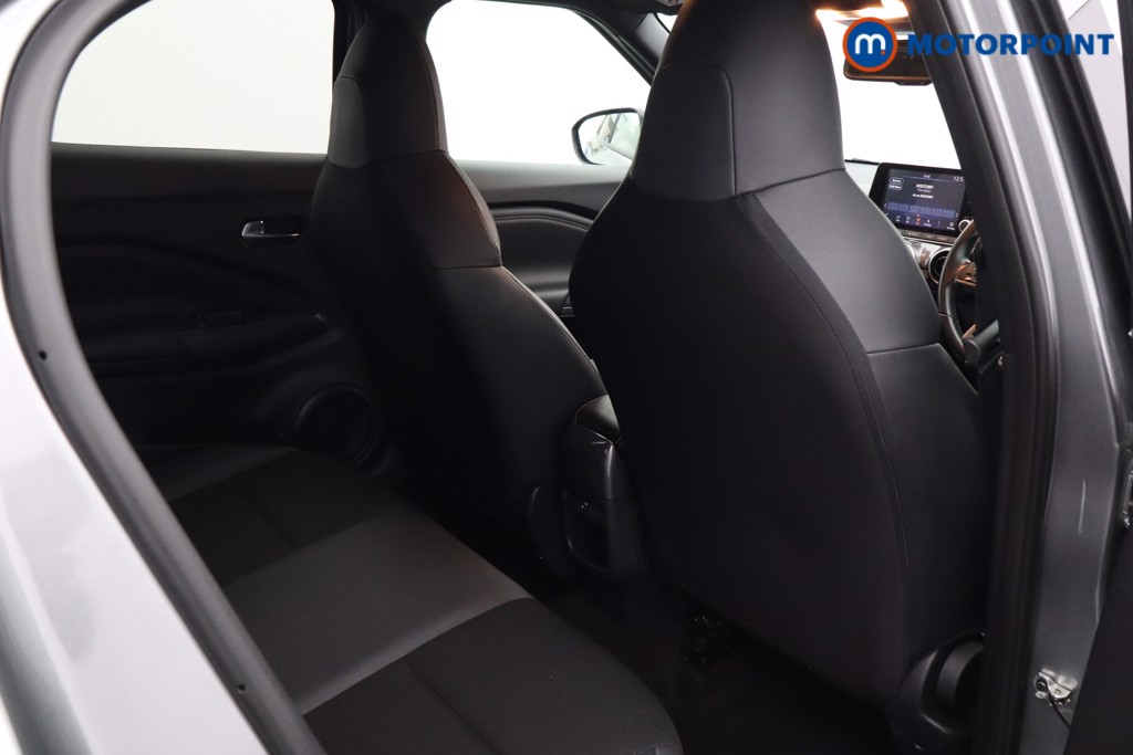 Nissan Juke N-Connecta Automatic Petrol-Electric Hybrid SUV - Stock Number (1586539) - 10th supplementary image