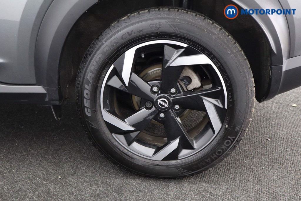 Nissan Juke N-Connecta Automatic Petrol-Electric Hybrid SUV - Stock Number (1586539) - 22nd supplementary image