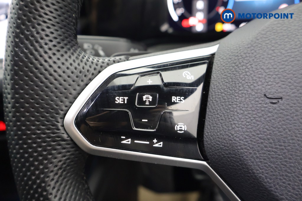 Volkswagen Golf R-Line Automatic Petrol Estate - Stock Number (1586732) - 2nd supplementary image