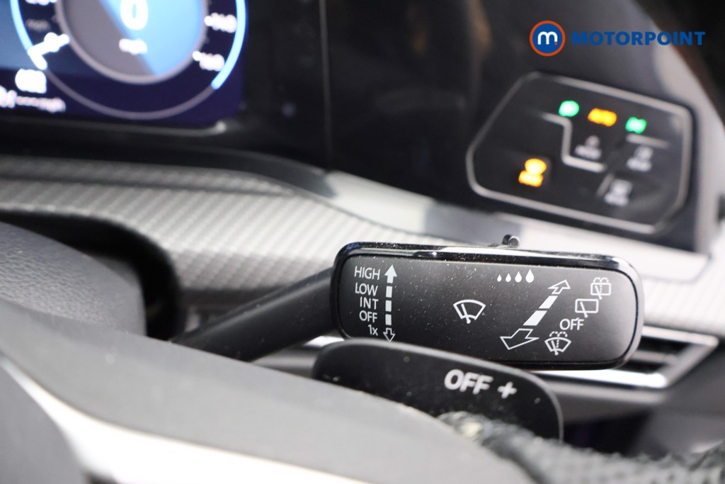 Volkswagen Golf R-Line Automatic Petrol Estate - Stock Number (1586732) - 6th supplementary image