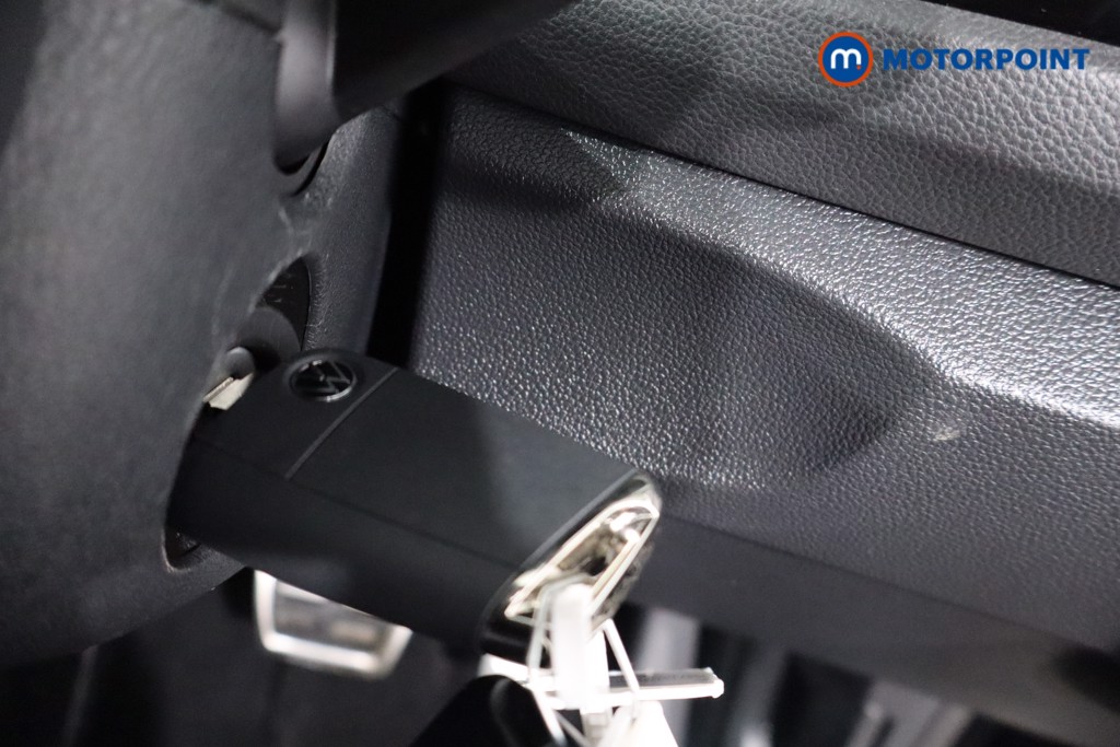 Volkswagen T-Roc R-Line Automatic Petrol SUV - Stock Number (1586899) - 13th supplementary image