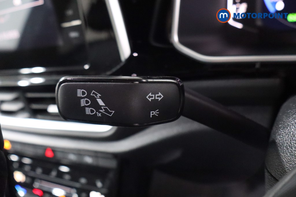 Volkswagen T-Roc R-Line Automatic Petrol SUV - Stock Number (1586899) - 20th supplementary image
