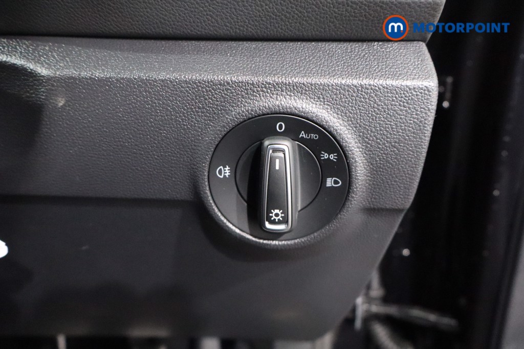 Volkswagen T-Roc R-Line Automatic Petrol SUV - Stock Number (1586899) - 22nd supplementary image
