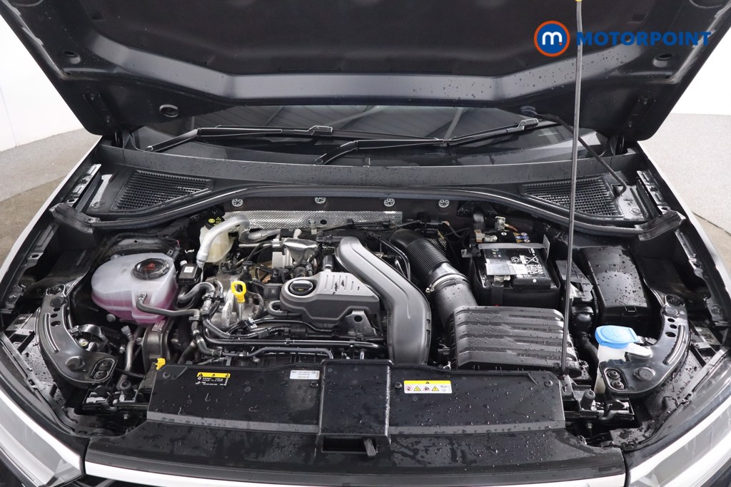Volkswagen T-Roc R-Line Automatic Petrol SUV - Stock Number (1586899) - 33rd supplementary image