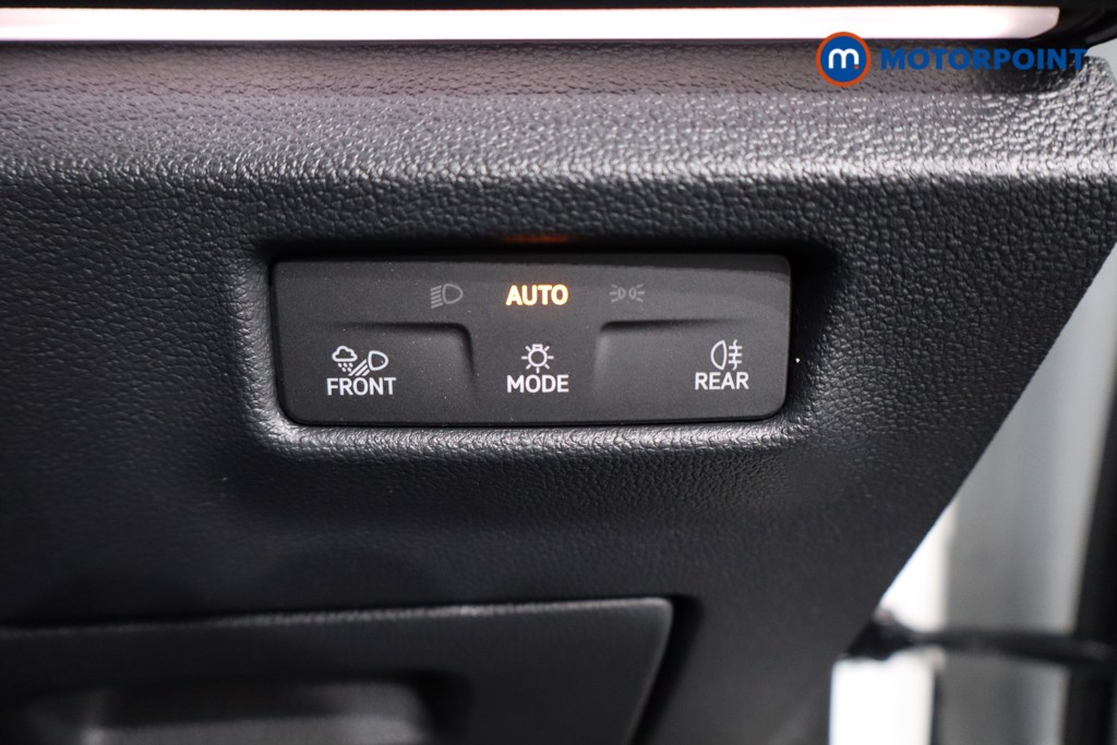 Volkswagen Tiguan R-Line Automatic Petrol SUV - Stock Number (1586904) - 20th supplementary image