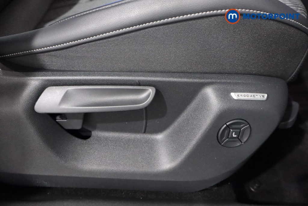 Volkswagen Tiguan R-Line Automatic Petrol SUV - Stock Number (1586904) - 22nd supplementary image