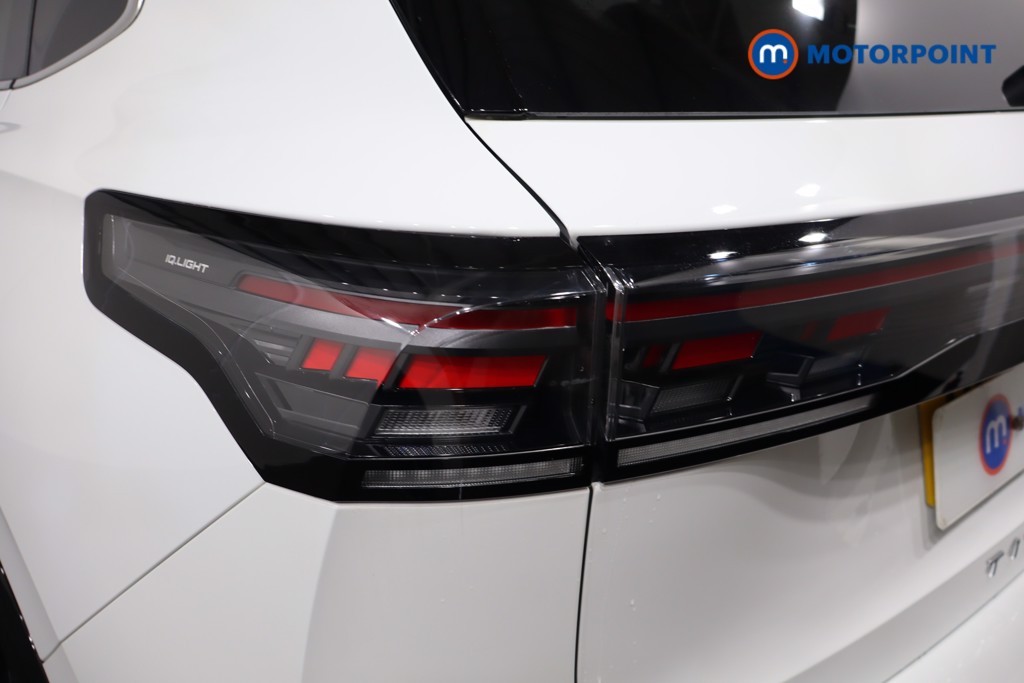 Volkswagen Tiguan R-Line Automatic Petrol SUV - Stock Number (1586904) - 36th supplementary image