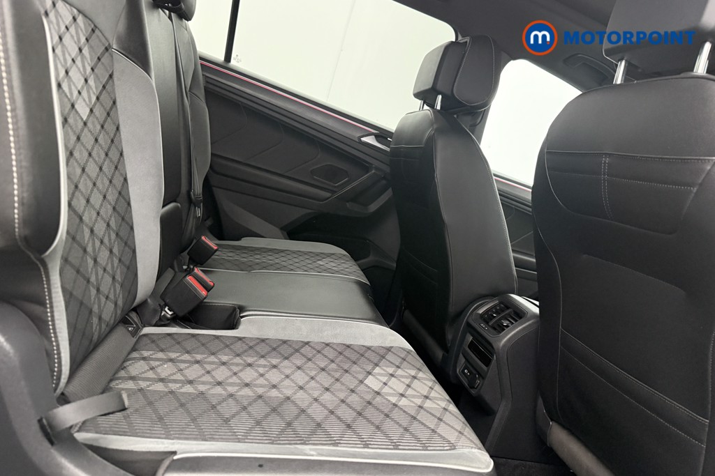 Volkswagen Tiguan Allspace Elegance Automatic Petrol SUV - Stock Number (1586947) - 9th supplementary image
