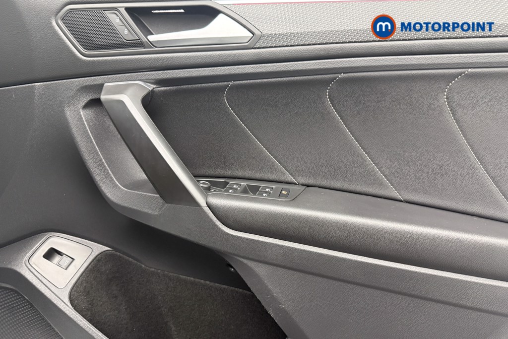 Volkswagen Tiguan Allspace Elegance Automatic Petrol SUV - Stock Number (1586947) - 19th supplementary image