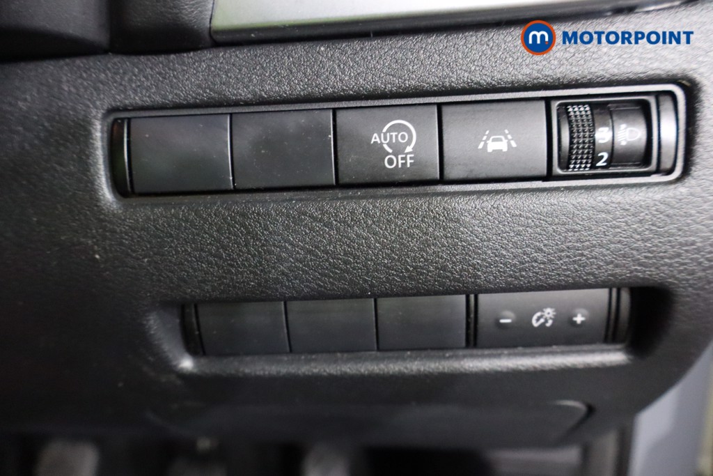 Nissan Qashqai Acenta Premium Manual Petrol SUV - Stock Number (1587226) - 17th supplementary image