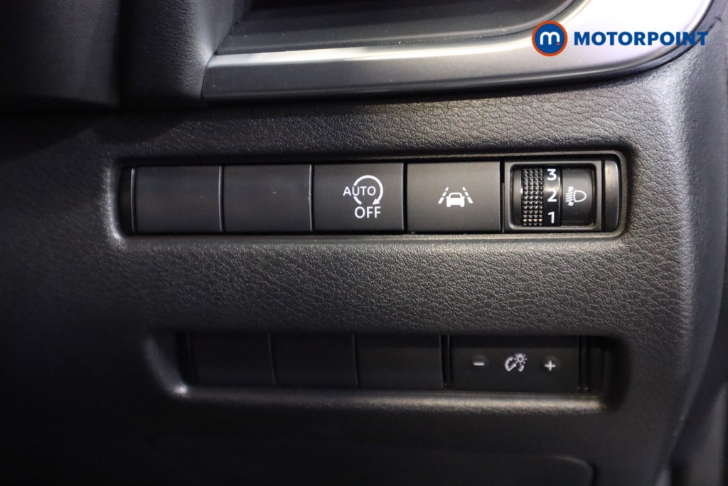 Nissan Qashqai Acenta Premium Manual Petrol SUV - Stock Number (1587627) - 12th supplementary image