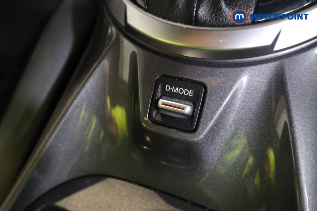 Nissan Juke N-Connecta Automatic Petrol-Electric Hybrid SUV - Stock Number (1587743) - 11th supplementary image