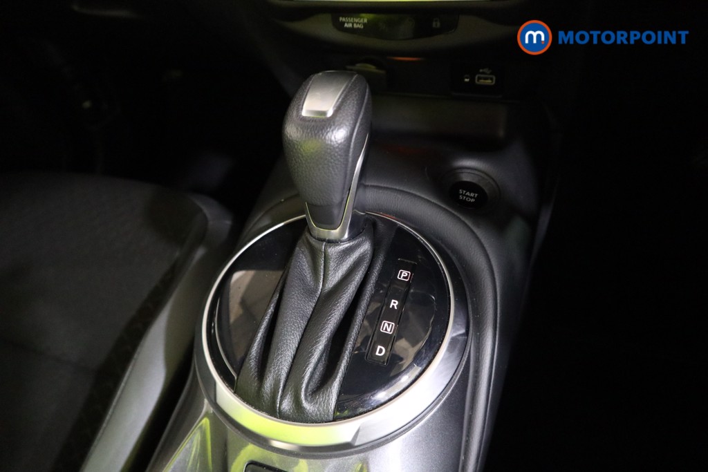 Nissan Juke N-Connecta Automatic Petrol-Electric Hybrid SUV - Stock Number (1587743) - 12th supplementary image