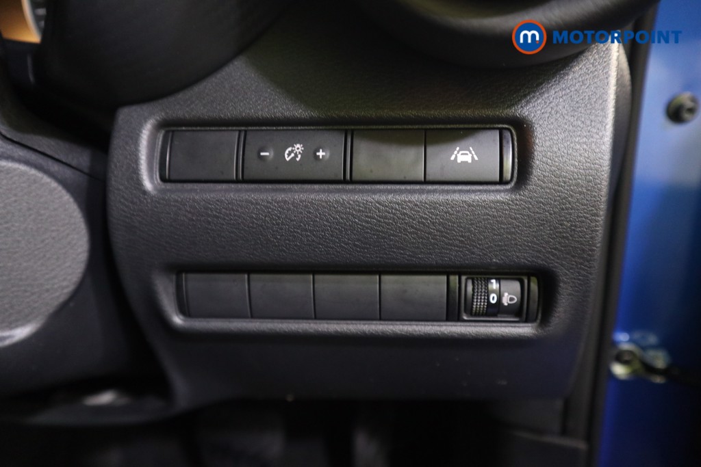 Nissan Juke N-Connecta Automatic Petrol-Electric Hybrid SUV - Stock Number (1587743) - 13th supplementary image