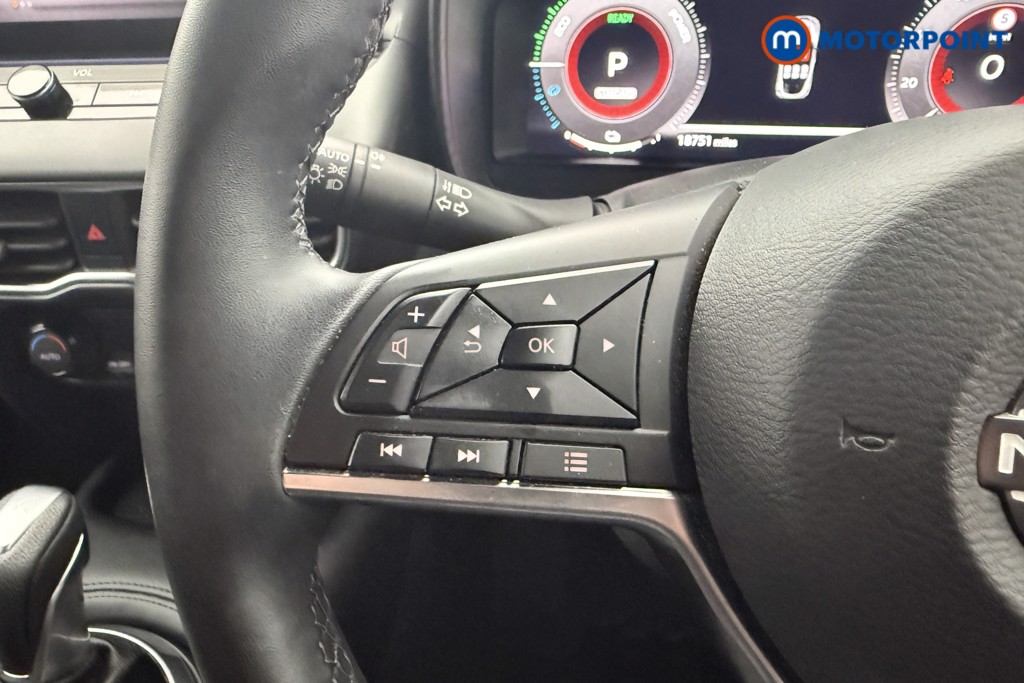 Nissan Juke N-Connecta Automatic Petrol-Electric Hybrid SUV - Stock Number (1587955) - 11th supplementary image