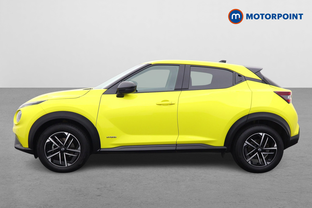 Nissan Juke N-Connecta Automatic Petrol-Electric Hybrid SUV - Stock Number (1587955) - Passenger side