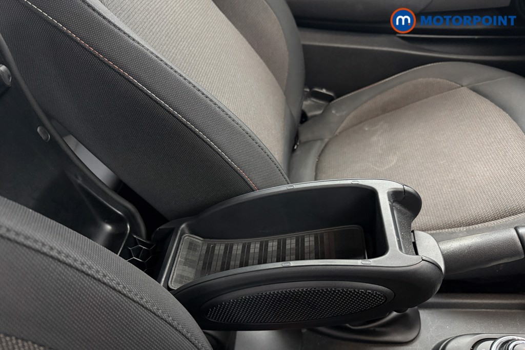 Mini Hatchback Cooper Classic Manual Petrol Hatchback - Stock Number (1588060) - 13th supplementary image