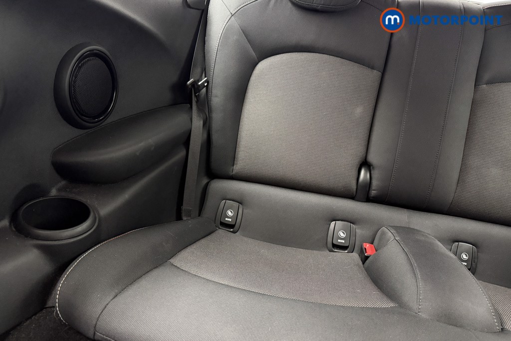 Mini Hatchback Cooper Classic Manual Petrol Hatchback - Stock Number (1588060) - 22nd supplementary image