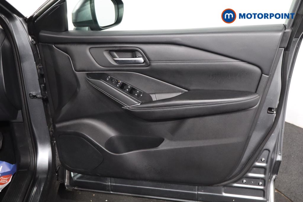 Nissan Qashqai N-Connecta Manual Petrol SUV - Stock Number (1588168) - 1st supplementary image