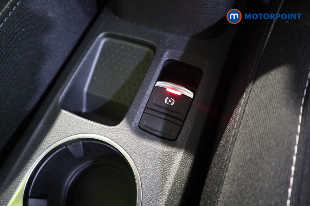 Renault Captur Iconic Manual Petrol SUV - Stock Number (1588291) - 11th supplementary image