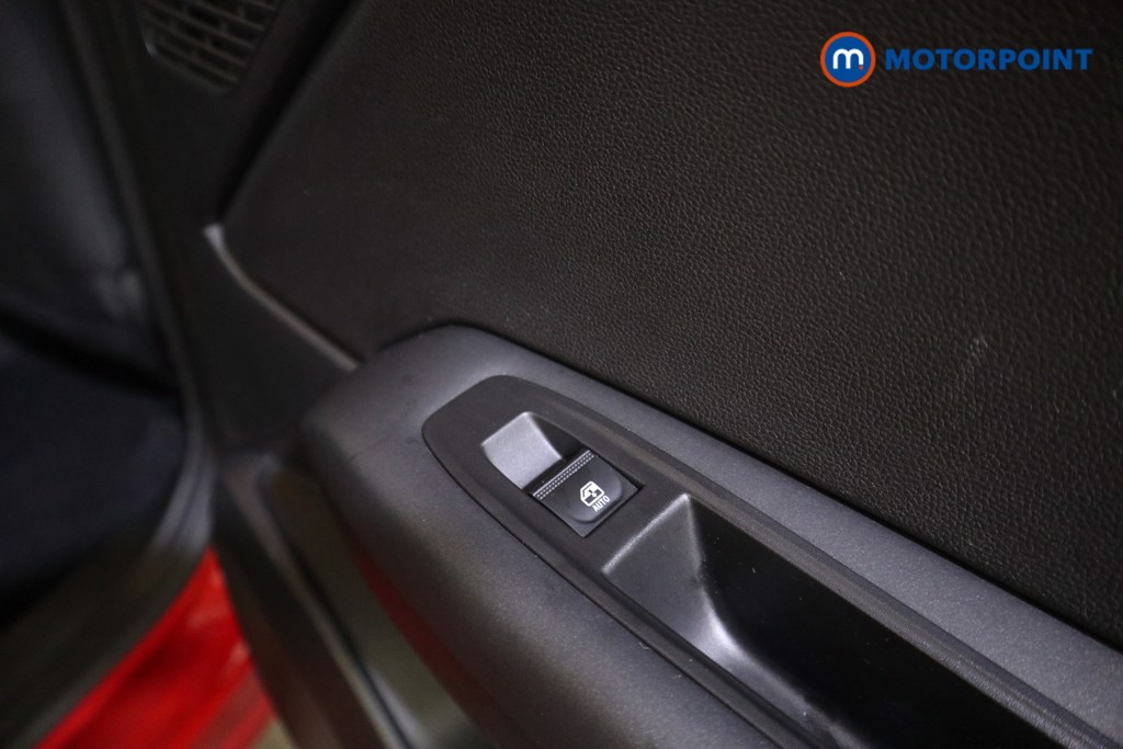 Renault Captur Iconic Manual Petrol SUV - Stock Number (1588291) - 16th supplementary image