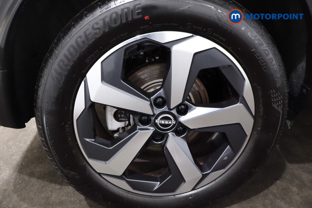 Nissan Qashqai N-Connecta Automatic Petrol-Electric Hybrid SUV - Stock Number (1588359) - 9th supplementary image