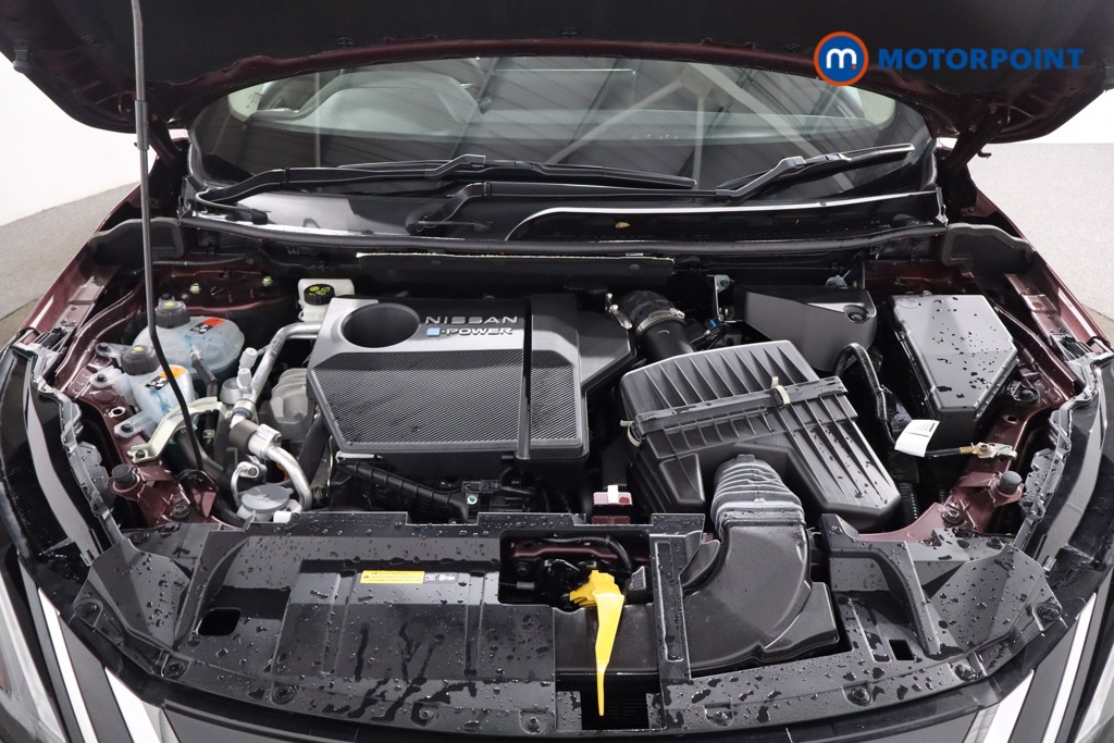 Nissan Qashqai N-Connecta Automatic Petrol-Electric Hybrid SUV - Stock Number (1588359) - 33rd supplementary image