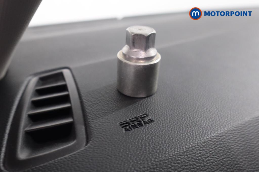 Renault Clio Evolution Manual Petrol Hatchback - Stock Number (1588405) - 17th supplementary image