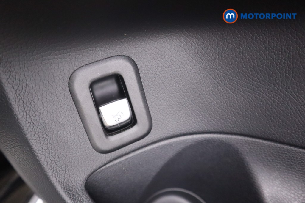 Mercedes-Benz C Class Sport Automatic Petrol Saloon - Stock Number (1588572) - 13th supplementary image