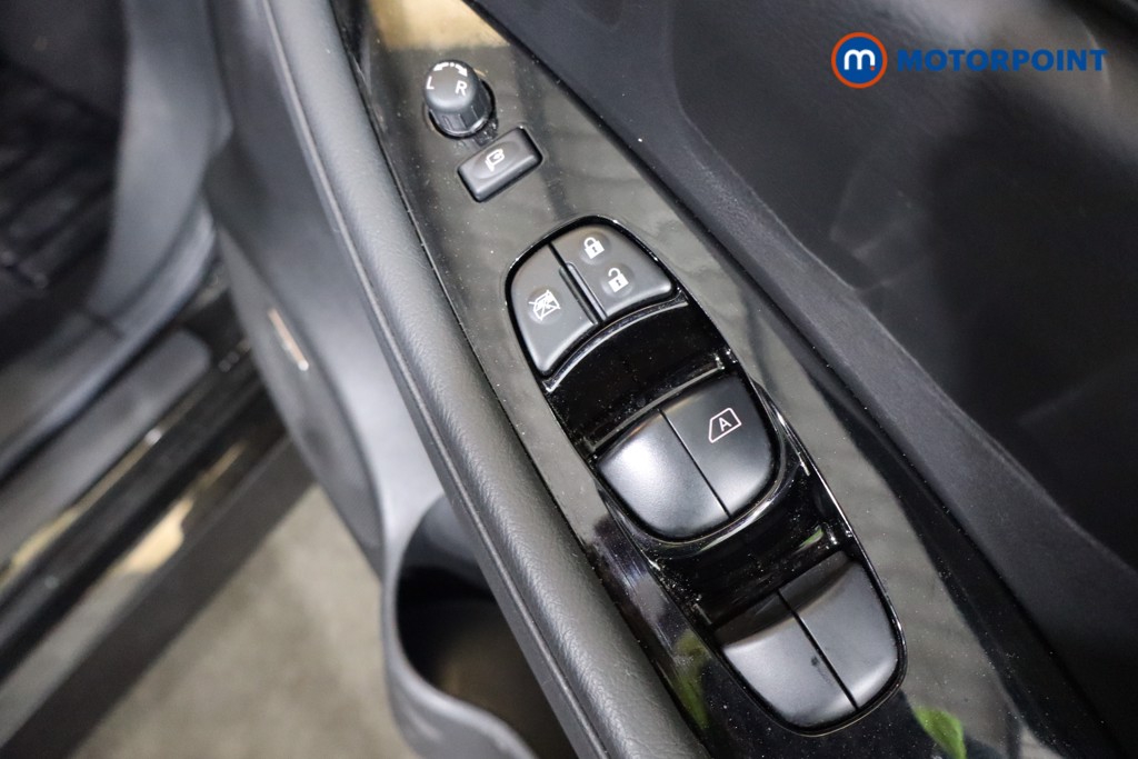 Nissan Leaf Tekna Automatic Electric Hatchback - Stock Number (1588607) - 19th supplementary image