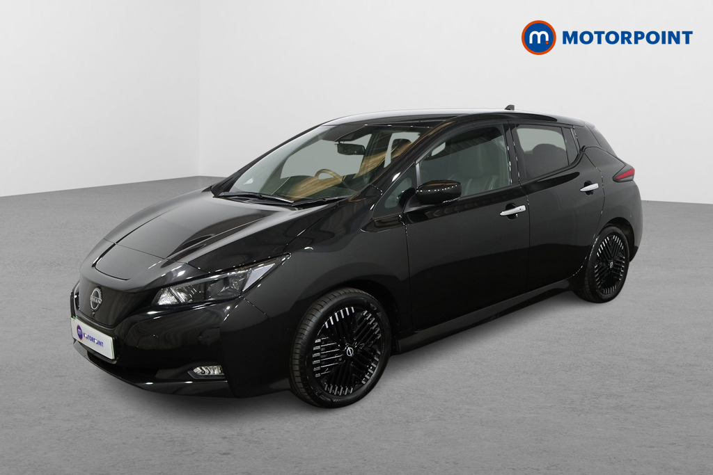 Nissan Leaf Tekna Automatic Electric Hatchback - Stock Number (1588607) - Passenger side front corner