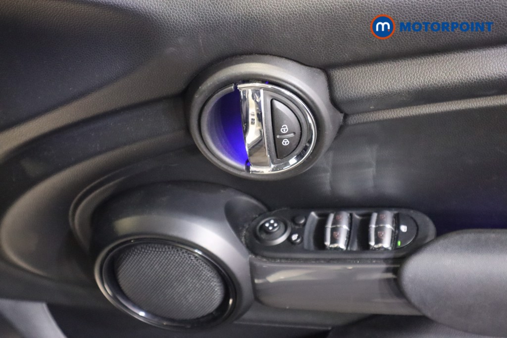 Mini Hatchback Cooper Classic Automatic Petrol Hatchback - Stock Number (1588806) - 11th supplementary image
