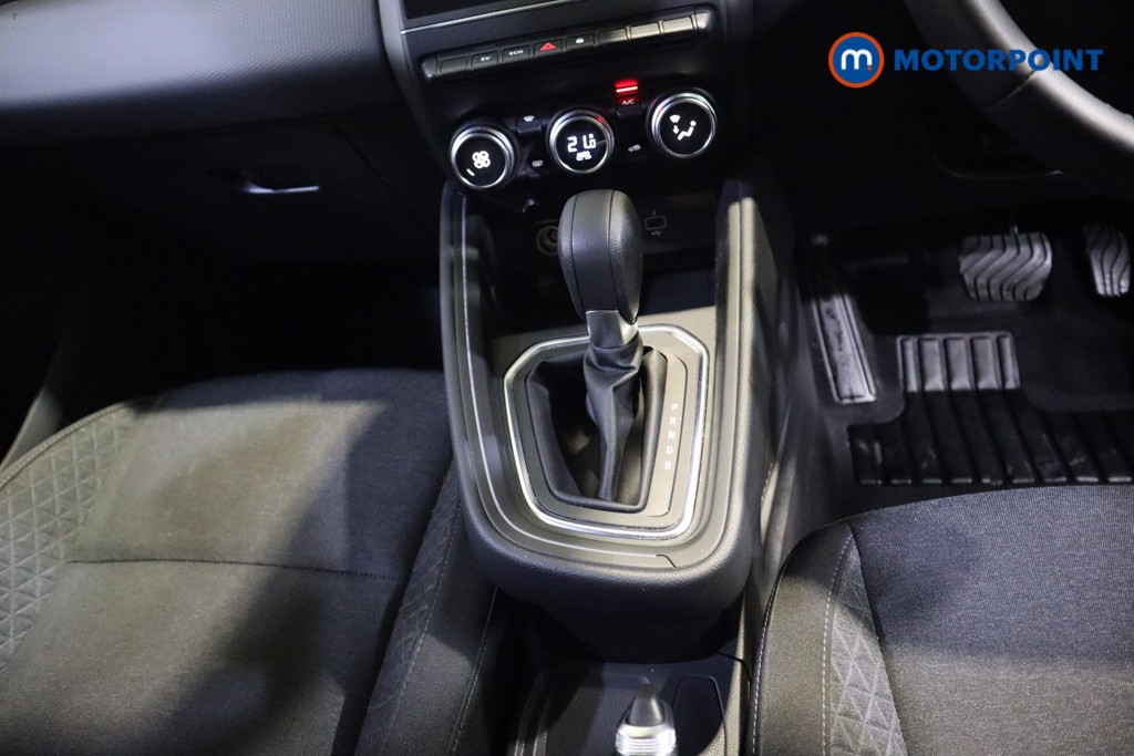Renault Clio Iconic Edition Automatic Petrol-Electric Hybrid Hatchback - Stock Number (1588828) - 6th supplementary image