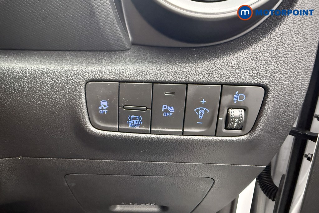Hyundai Kona Se Connect Automatic Petrol-Electric Hybrid SUV - Stock Number (1588839) - 13th supplementary image