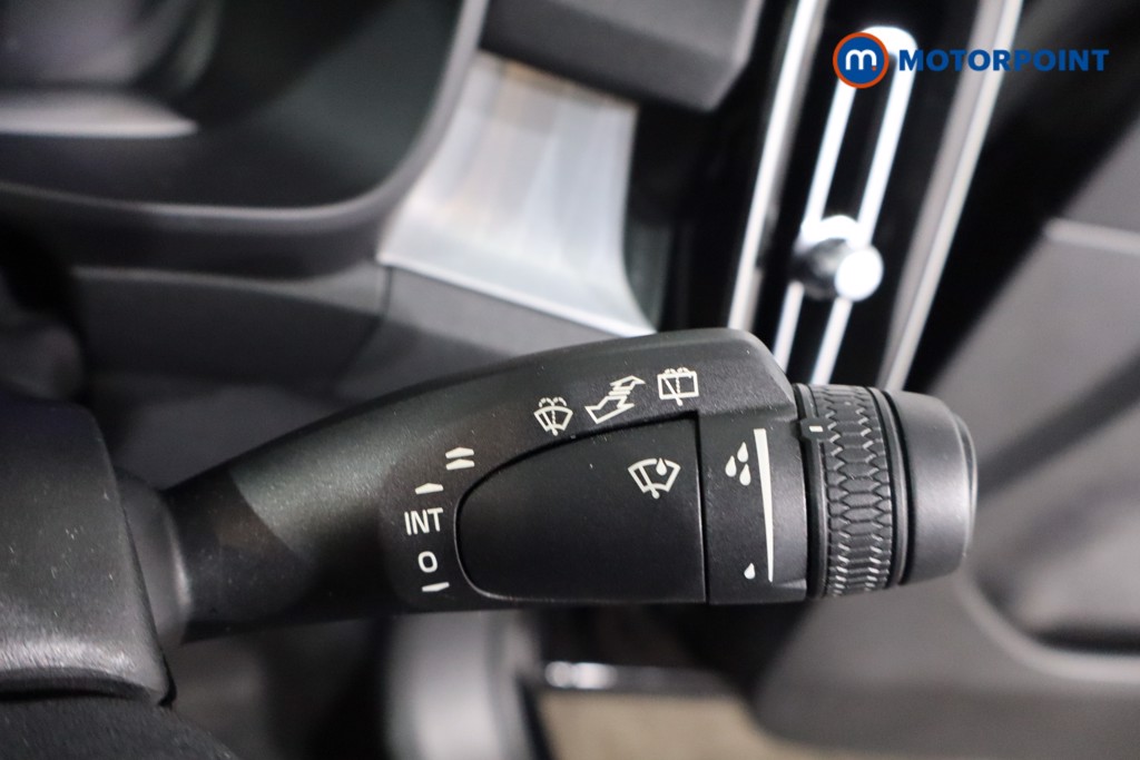Volvo Xc40 Core Automatic Petrol SUV - Stock Number (1589088) - 16th supplementary image