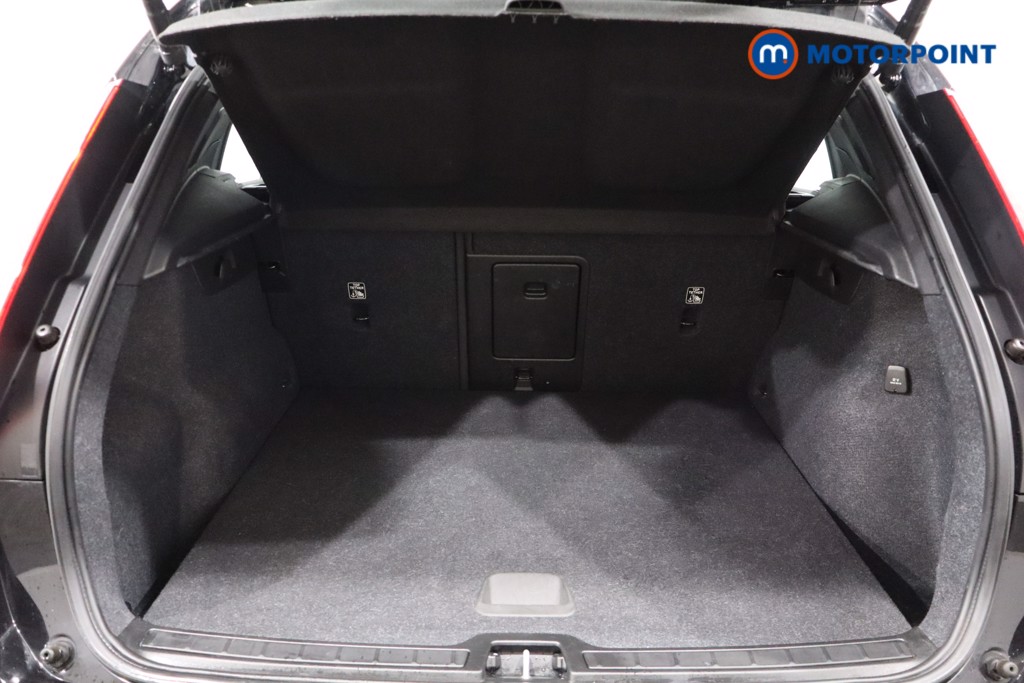 Volvo Xc40 Core Automatic Petrol SUV - Stock Number (1589088) - 38th supplementary image