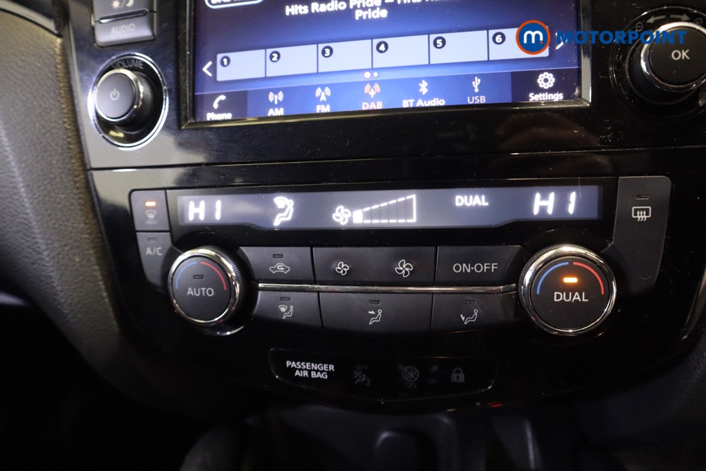 Nissan Qashqai Acenta Premium Manual Diesel SUV - Stock Number (1589131) - 5th supplementary image