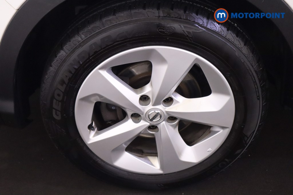 Nissan Qashqai Acenta Premium Manual Diesel SUV - Stock Number (1589131) - 23rd supplementary image